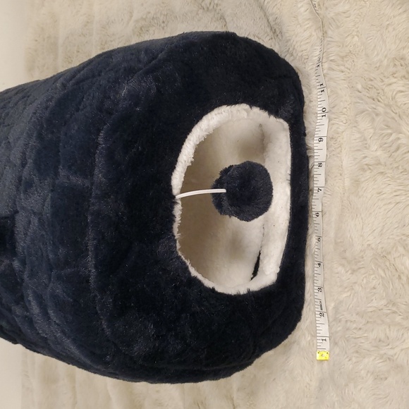 Cat Navy Fur Hideout Hut With Ball - Picture 6 of 9